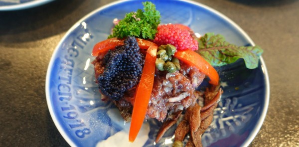 Bukan Telur Dinosaurus